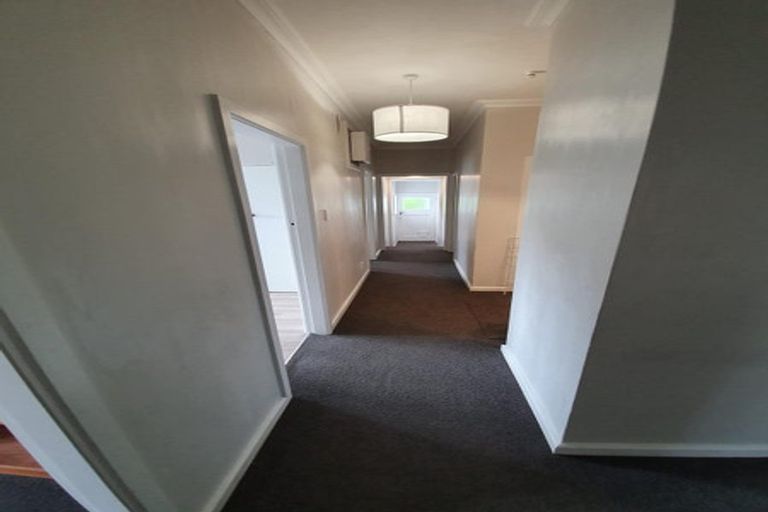 Photo of property in 12 Lytton Street, Wadestown, Wellington, 6012