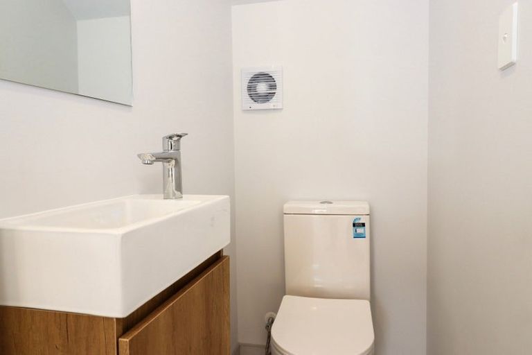 Photo of property in 4a Blue Gum Rise, Sunnyhills, Auckland, 2010