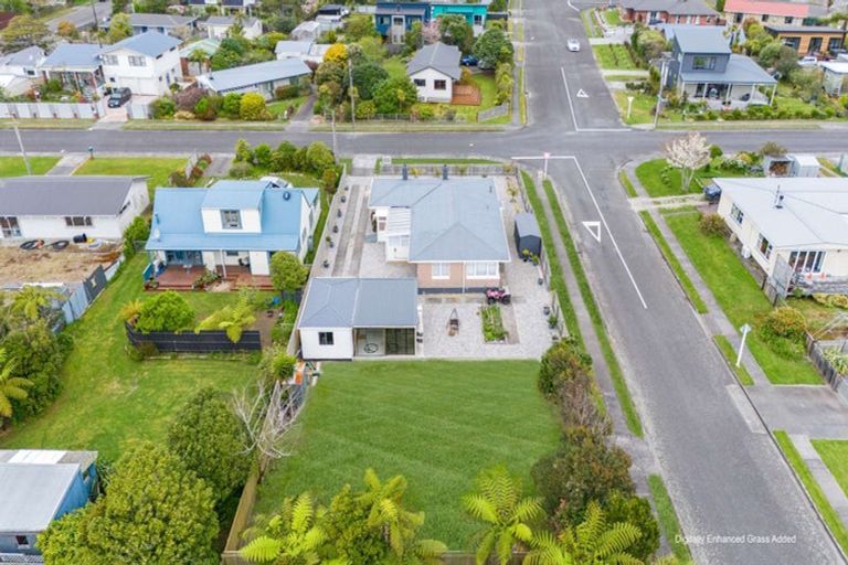 Photo of property in 20 Cook Street, Carters Beach, Westport, 7825