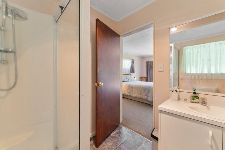 Photo of property in 906 Tukairangi Road, Acacia Bay, Taupo, 3385