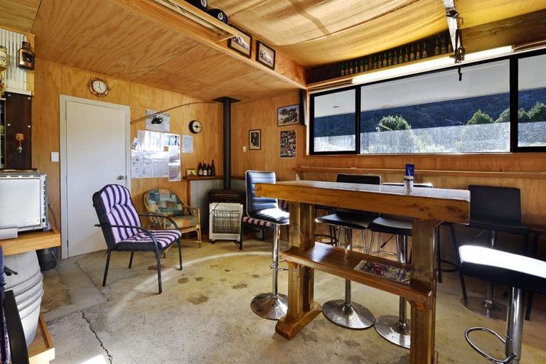 Photo of property in 38 Hope Drive, Okiwi Bay, 7193