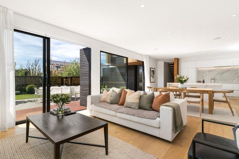 Photo of property in 34d Glandovey Road, Fendalton, Christchurch, 8052