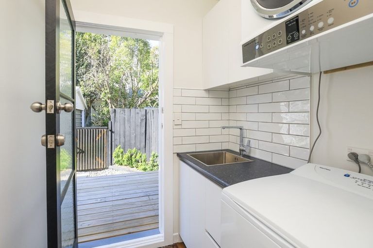 Photo of property in 28 Walsh Street, Forest Lake, Hamilton, 3200