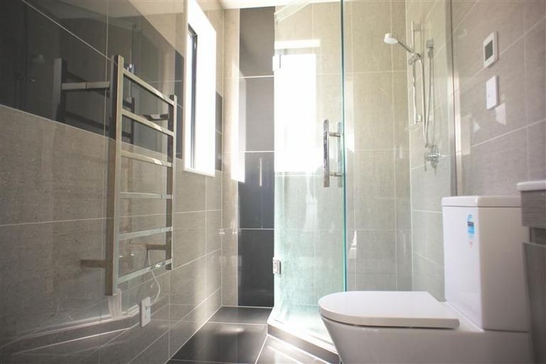 Photo of property in 42 Toanui Road, Hobsonville, Auckland, 0616