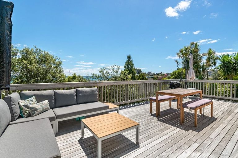 Photo of property in 966b Whangaparaoa Road, Manly, Whangaparaoa, 0930