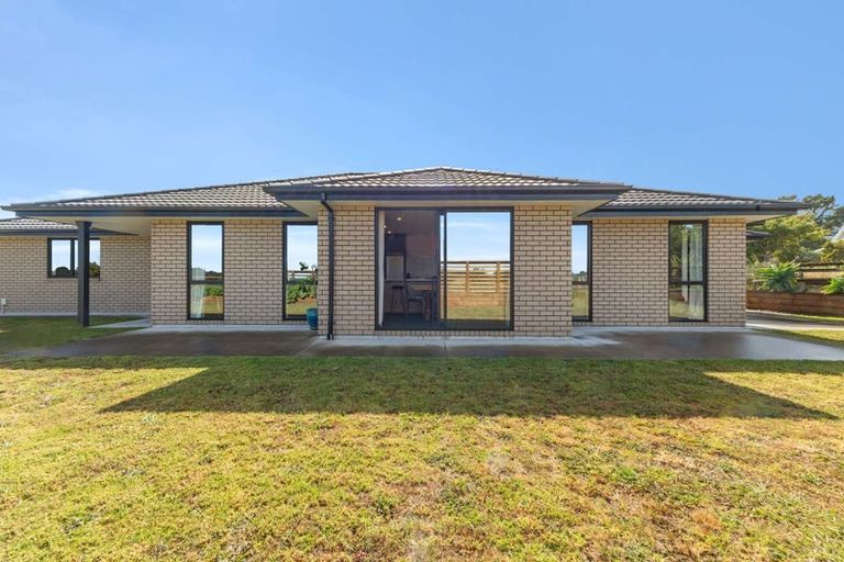 Photo of property in 2 Atutahi Street, Hurdon, New Plymouth, 4310