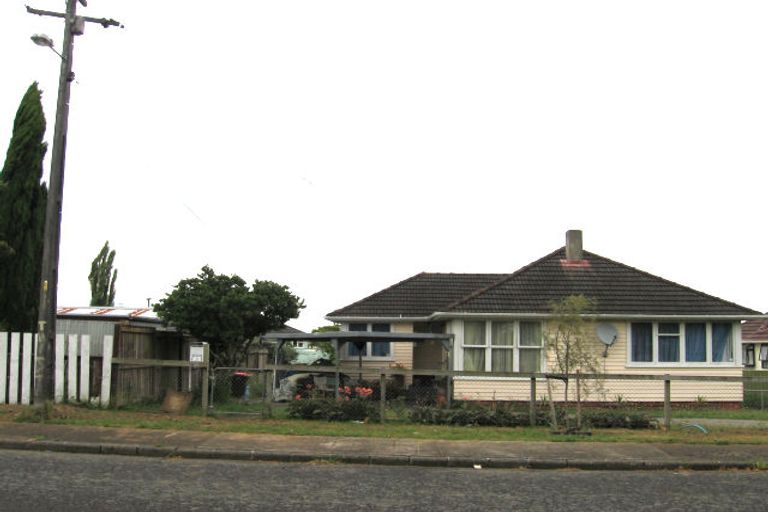 Photo of property in 2 Peace Avenue, Mount Wellington, Auckland, 1062