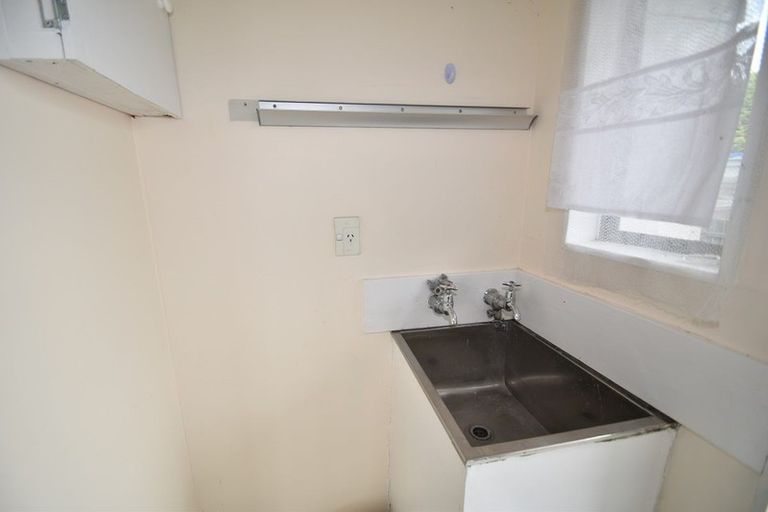 Photo of property in 1/14 Hatherley Place, Clendon Park, Auckland, 2103