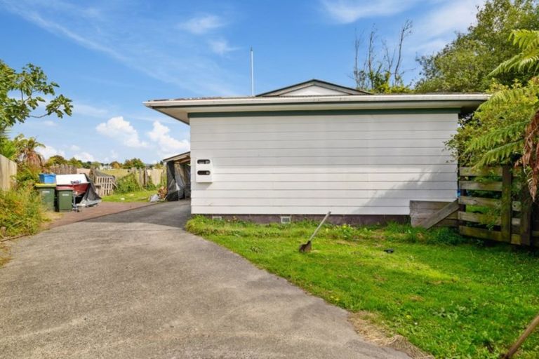 Photo of property in 20 Robinson Avenue, Holdens Bay, Rotorua, 3010