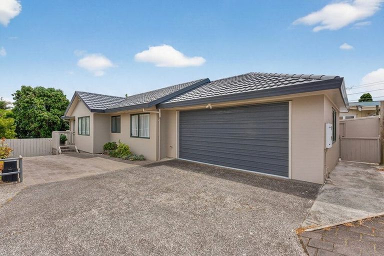 Photo of property in 51a Glendale Road, Glen Eden, Auckland, 0602