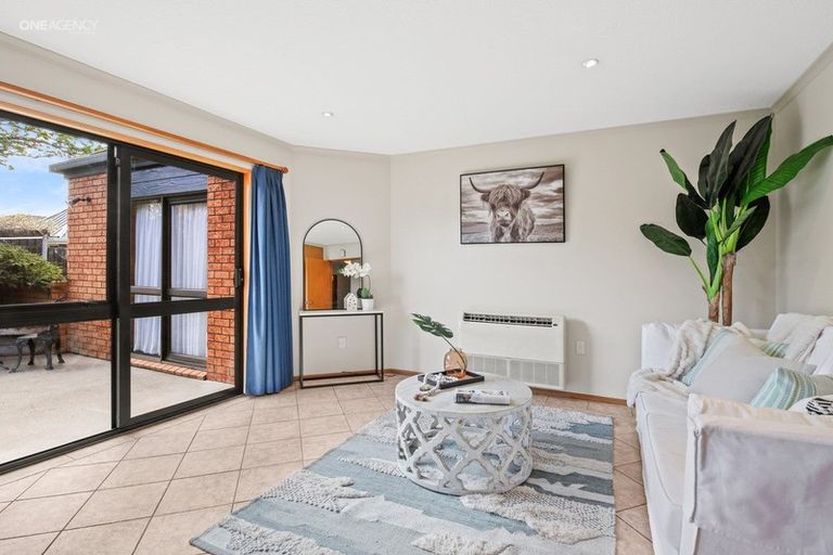 Photo of property in 8 Kedleston Drive, Avonhead, Christchurch, 8042