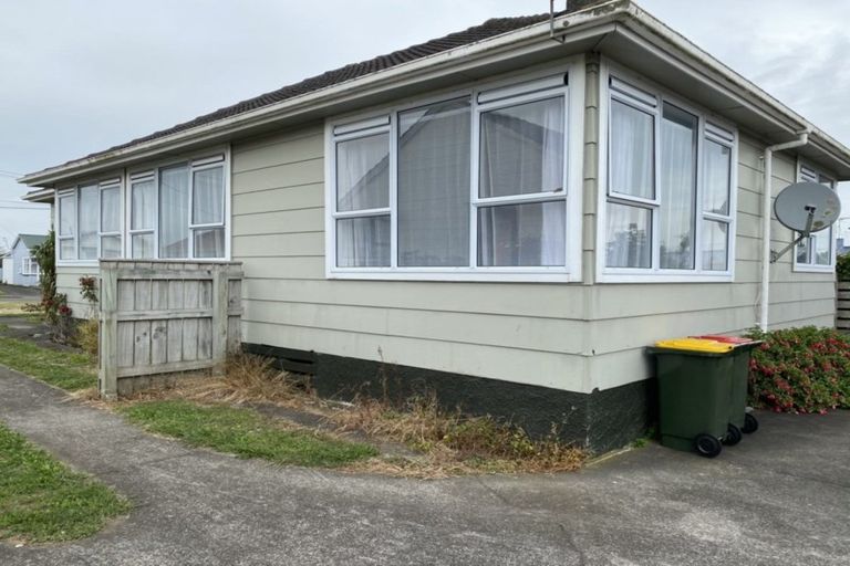 Photo of property in 5 Derby Street, Eltham, 4322