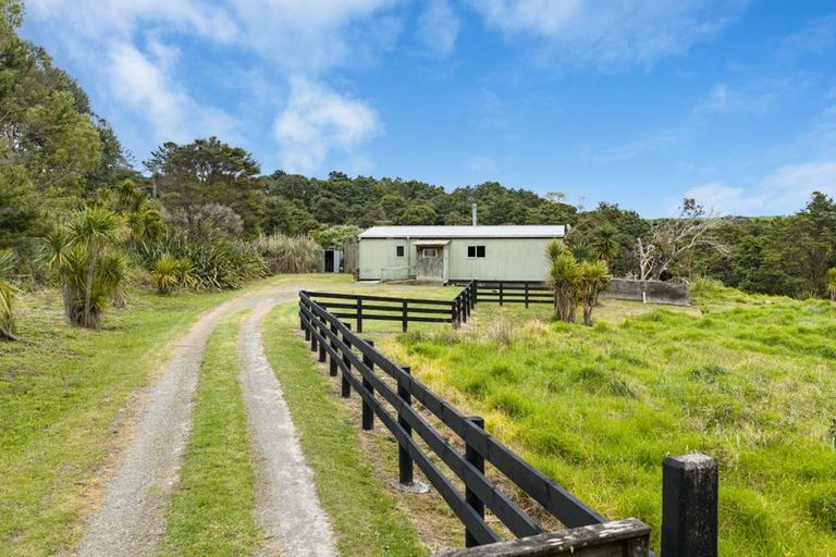 Photo of property in 1308 Bickerstaffe Road, Maungaturoto, 0587