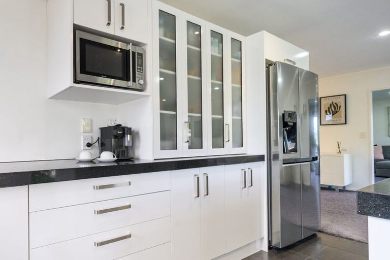 Photo of property in 24 Liberty Grove, Kelvin Grove, Palmerston North, 4414