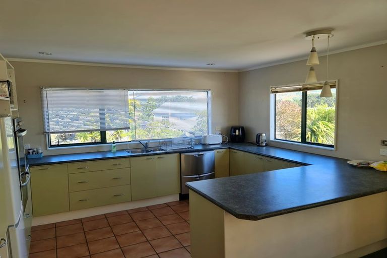 Photo of property in 8 Trig Hill Terrace, Waikanae Beach, Waikanae, 5036