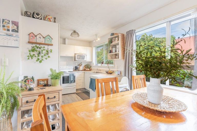 Photo of property in 73 Arcon Drive, Broomfield, Christchurch, 8042