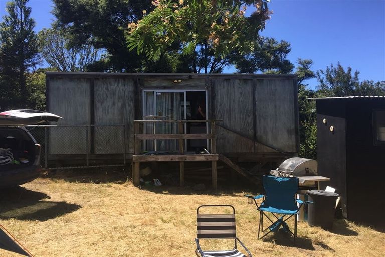 Photo of property in 1 Waikawau Beach Road, Waikawau, Coromandel, 3584