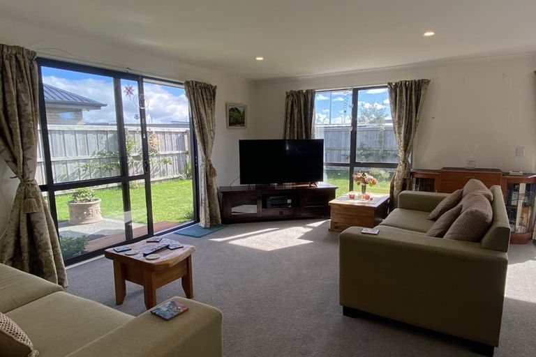 Photo of property in 8 Sholto Duncan Crescent, Halswell, Christchurch, 8025