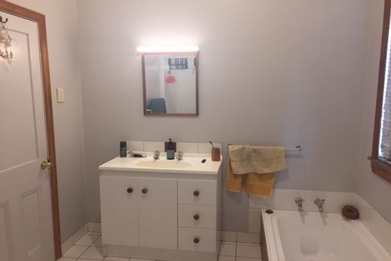 Photo of property in 49 Antigua Street, Addington, Christchurch, 8024