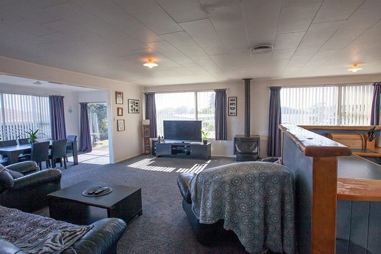 Photo of property in 34 Clifton Drive, Waitara, 4320