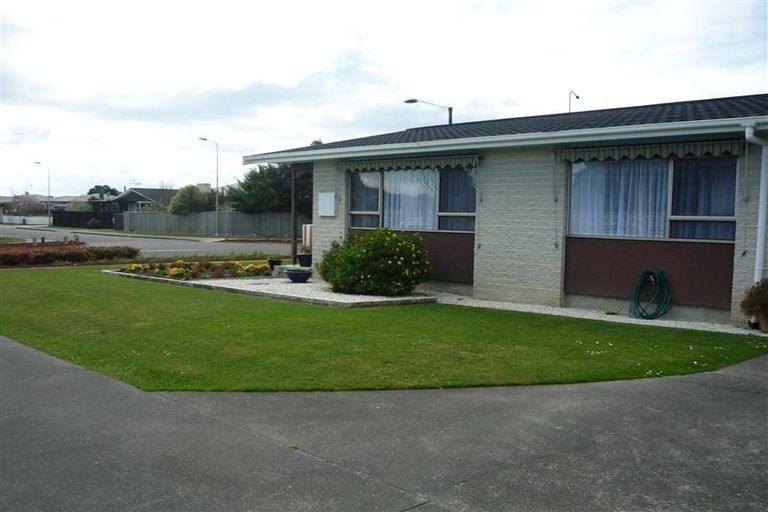 Photo of property in 1/15 Gebbie Road, Taradale, Napier, 4112