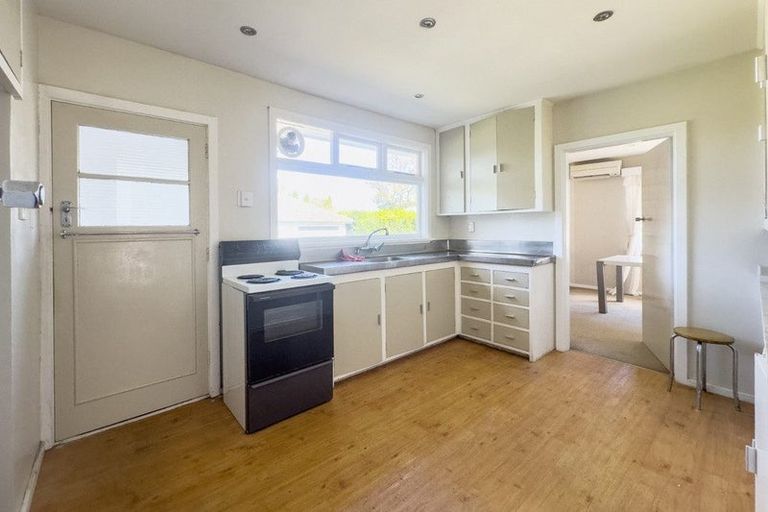 Photo of property in 6 Joyce Crescent, Ilam, Christchurch, 8041