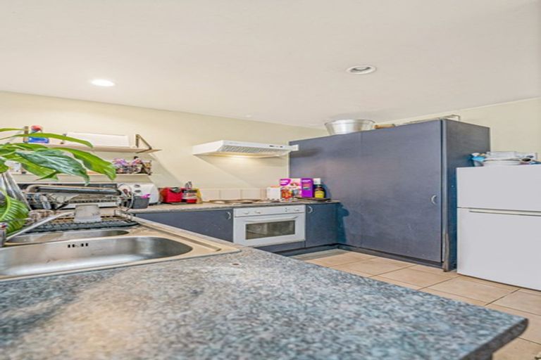 Photo of property in 11/202 Massey Road, Mangere East, Auckland, 2024