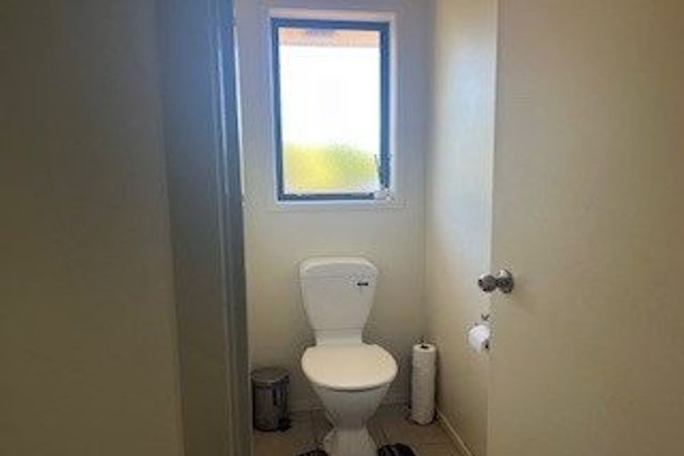 Photo of property in 2 Amsterdam Place, Avondale, Auckland, 0600