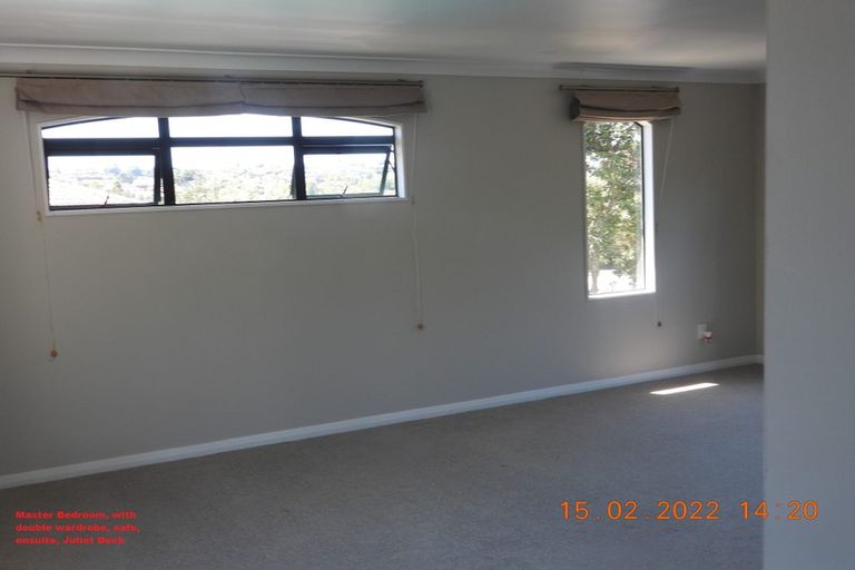 Photo of property in 6 David Beattie Place, Chatswood, Auckland, 0626