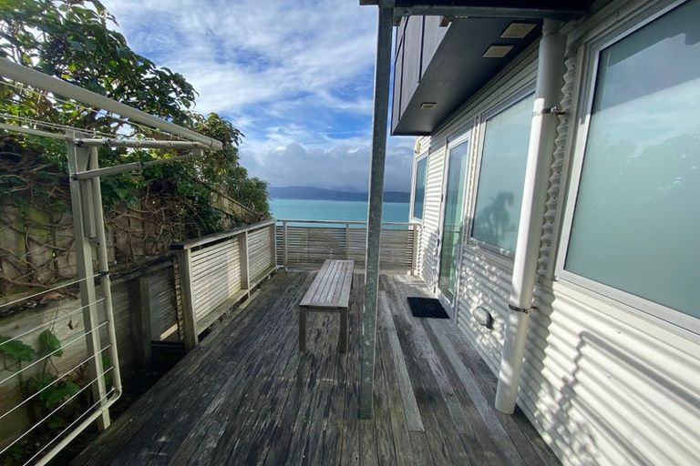Photo of property in 23 Napier Street, Karaka Bays, Wellington, 6022
