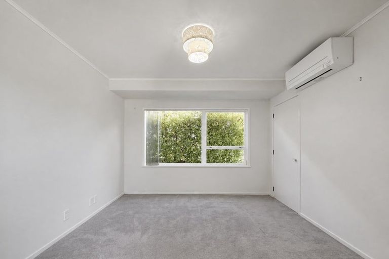 Photo of property in 122 Hugh Green Drive, Pinehill, Auckland, 0632