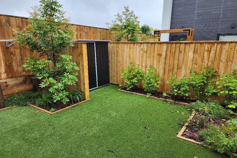 Photo of property in 11/22 Yeovil Road, Te Atatu Peninsula, Auckland, 0610