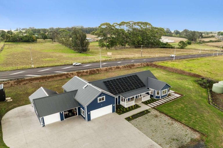Photo of property in 5 Whangapouri Road, Karaka, Drury, 2578