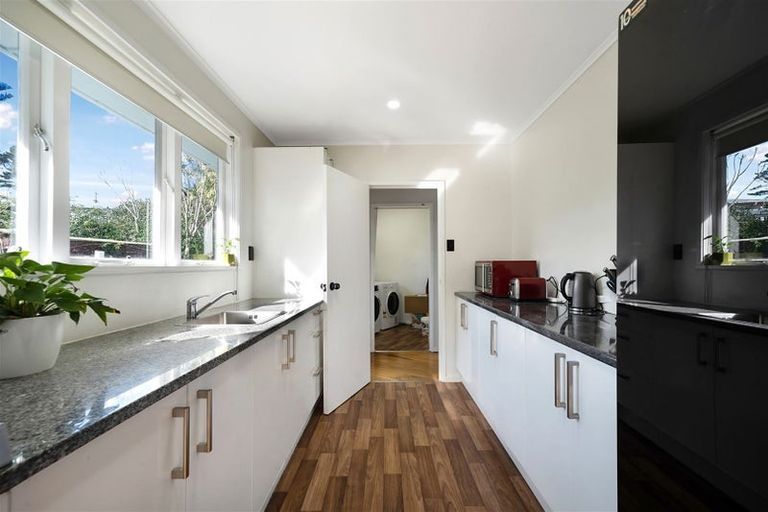 Photo of property in 53 Chorley Avenue, Massey, Auckland, 0614