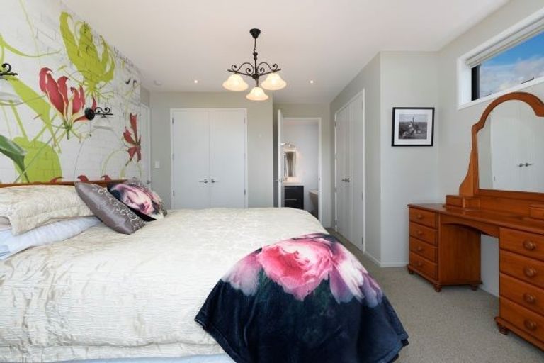 Photo of property in 14 Vantage Place, Omokoroa, 3114