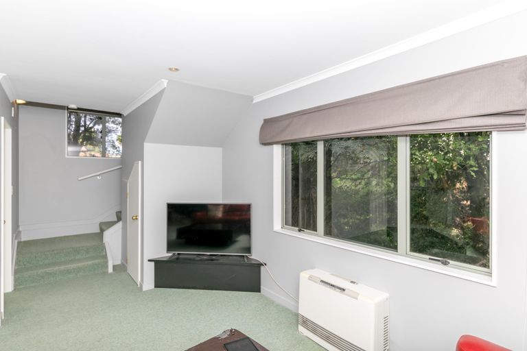 Photo of property in 11a Golden Place, Fairfield, Hamilton, 3214