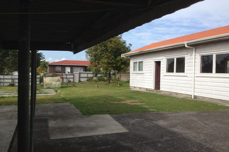 Photo of property in 26 Rimu Street, New Lynn, Auckland, 0600