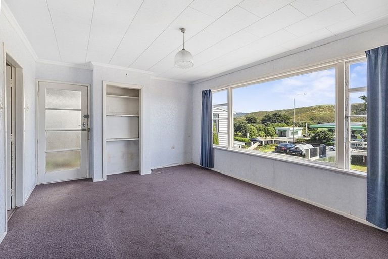 Photo of property in 88a Mana Esplanade, Paremata, Porirua, 5026