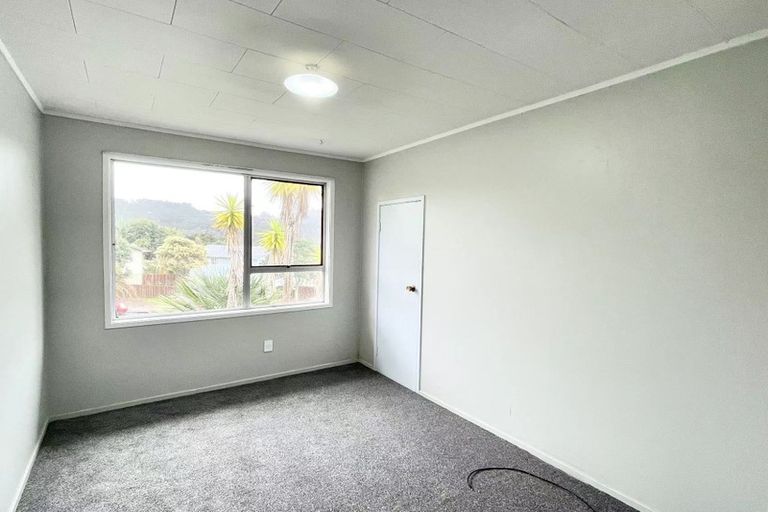 Photo of property in 13 Spinella Drive, Bayview, Auckland, 0629