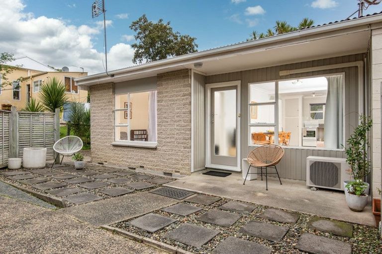 Photo of property in 8a Sim Street, Maori Hill, Dunedin, 9010