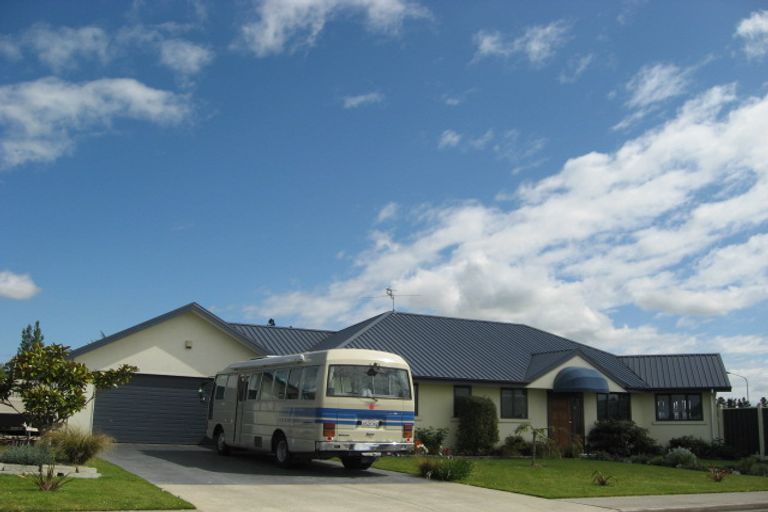 Photo of property in 2 Paget Drive, Woodend, 7610