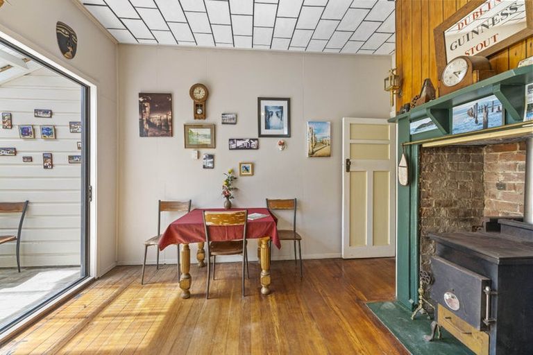 Photo of property in 113 Cliffs Road, Saint Clair, Dunedin, 9012