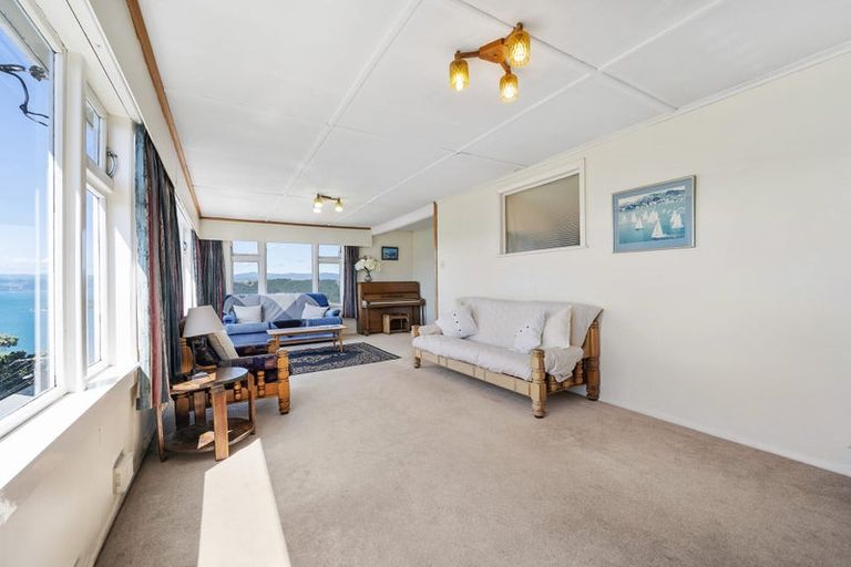 Photo of property in 13 Palliser Road, Roseneath, Wellington, 6011