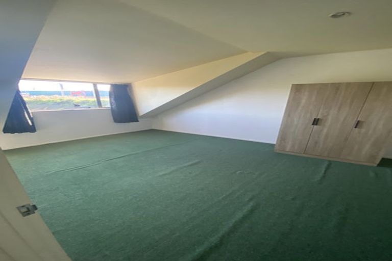 Photo of property in 20/1 Melview Place, New Lynn, Auckland, 0600