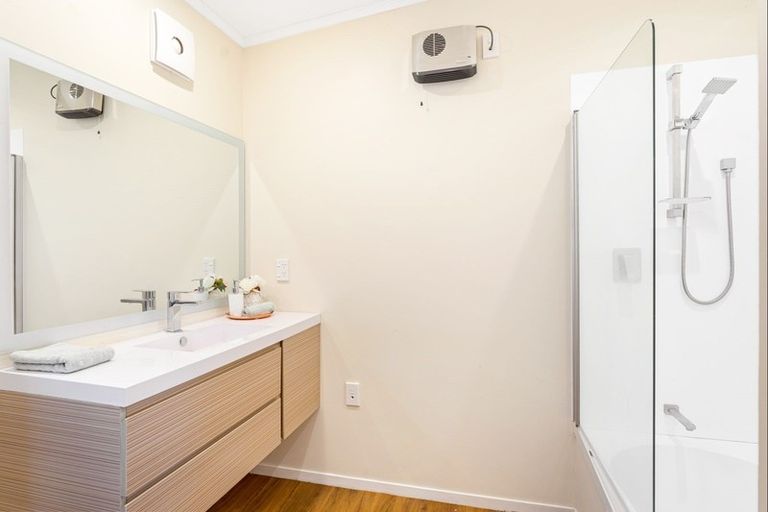 Photo of property in 37 Mcdougall Grove, Haywards, Lower Hutt, 5018