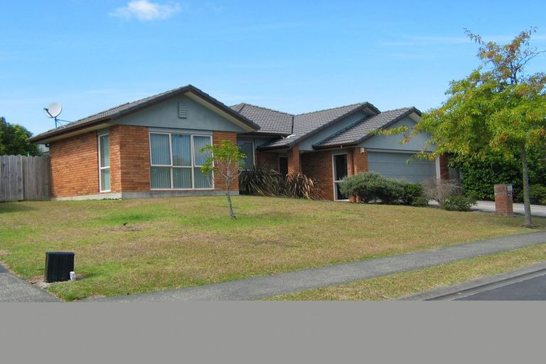 Photo of property in 14 Bibury Avenue, Henderson, Auckland, 0612