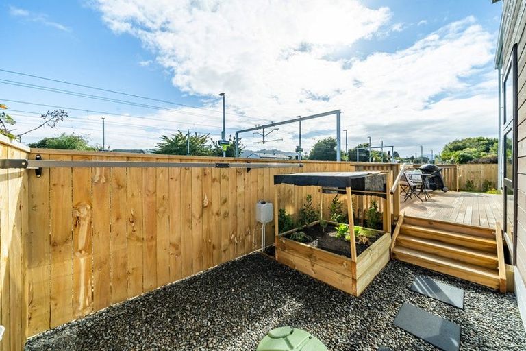 Photo of property in 74e Seddon Street, Wallaceville, Upper Hutt, 5018