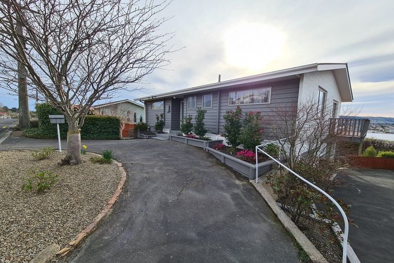 Photo of property in 11 Clyde Street, Kinmont Park, Mosgiel, 9024