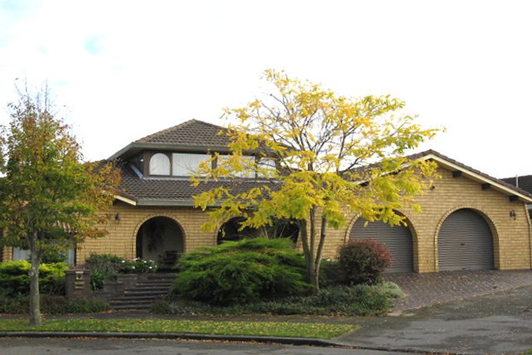 Photo of property in 30 Sawtell Place, Northcote, Christchurch, 8052