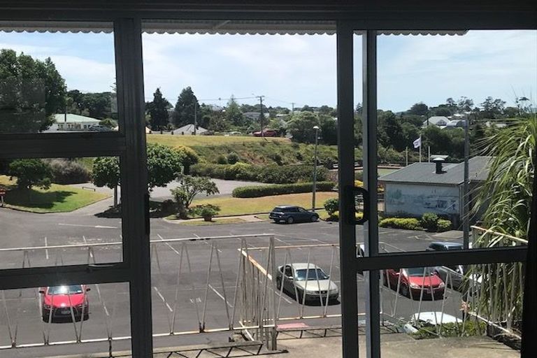 Photo of property in 5/54 Sale Street, Cockle Bay, Auckland, 2014